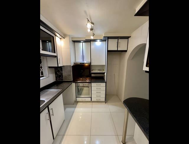 2 BEDROOM APARTMENT FOR SALE IN SHERWOOD